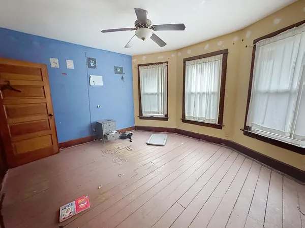 $110,000 | 1640 West 3rd Street, Davenport, IA 52802