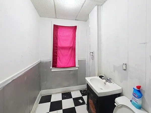 $110,000 | 1640 West 3rd Street, Davenport, IA 52802