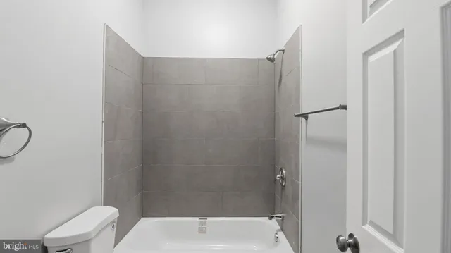 $2,500 | 917 North Gilmor Street, Baltimore, MD 21217