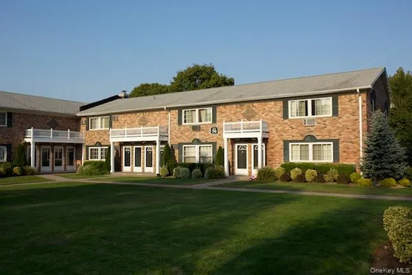 $2,370 | 50 Horseblock Road, Unit 501A, Centereach, NY 11720