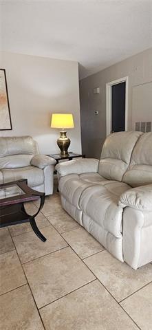 2037 Fernando Court Marrero, LA 70072 - Photo 3 of 23