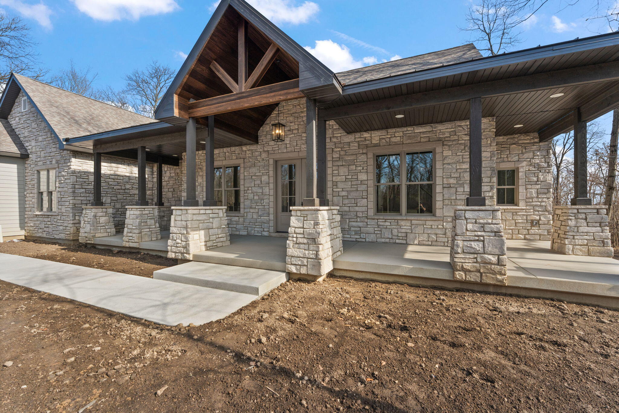 16669 Noble Street Lowell, IN 46356 - Photo 4 of 55 2048x1365