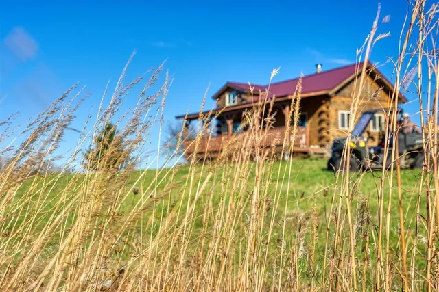 $1,599,999 | 25024 Norhardt Avenue, Wellington, WI 54651