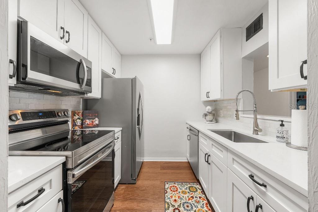 2360 Southwest Archer Road, Unit 504 Gainesville, FL 32608 - Photo 2 of 18