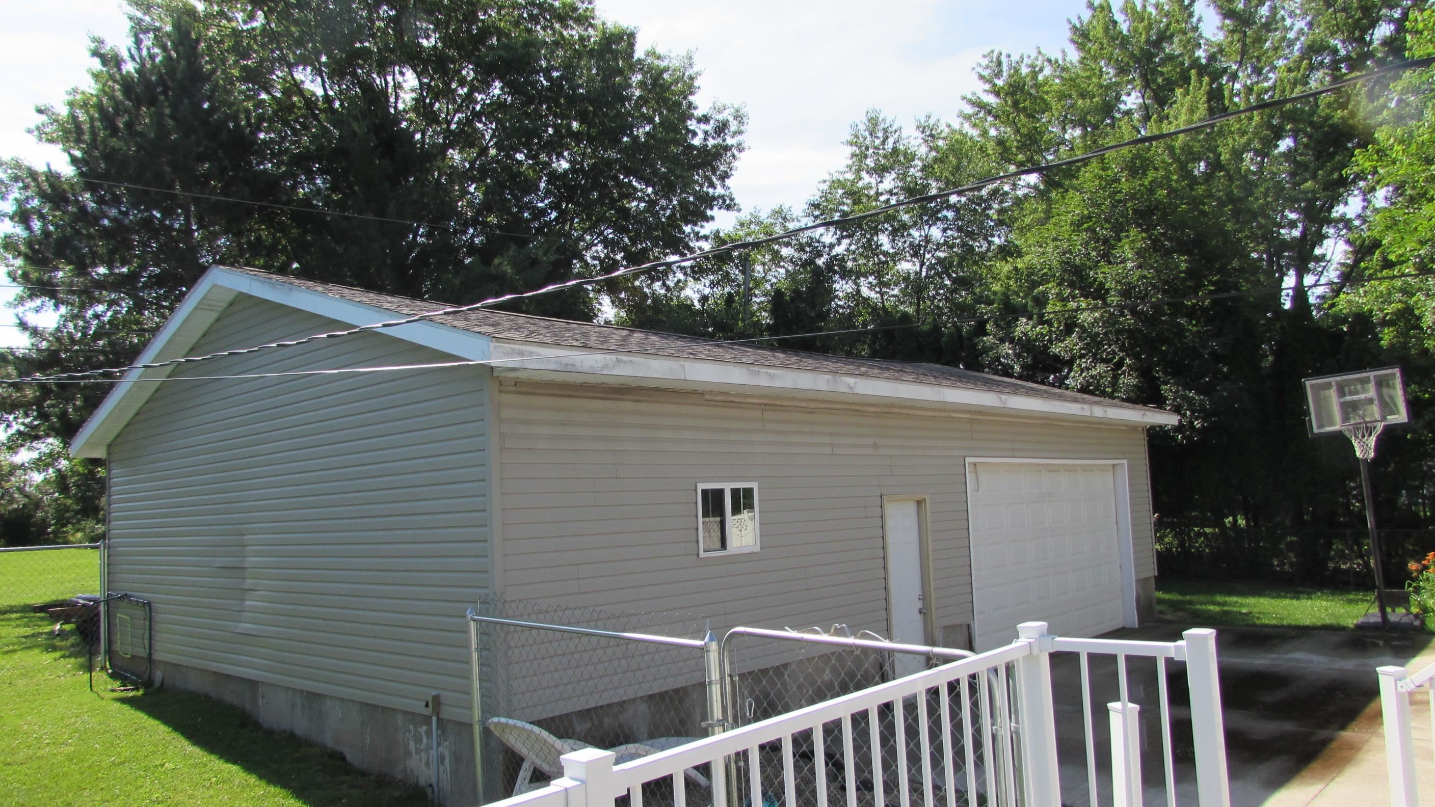 2387 S Park Beloit, WI 53511 - Photo 26 of 30