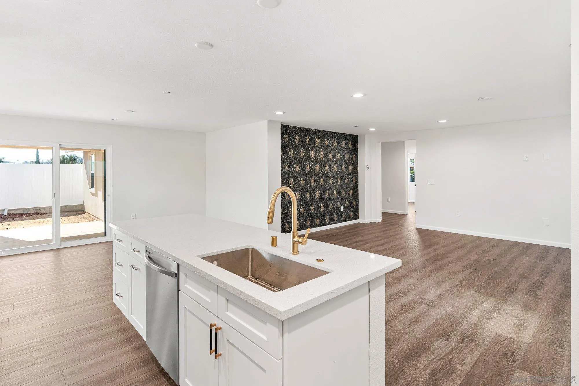 9099 Rosedale Drive Spring Valley, CA 91977 - Photo 11 of 48 Gallery Image 11