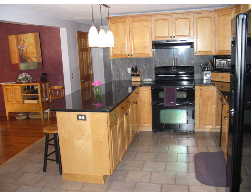 24 Valley Road Southampton, MA 01073 - Photo 6 of 25