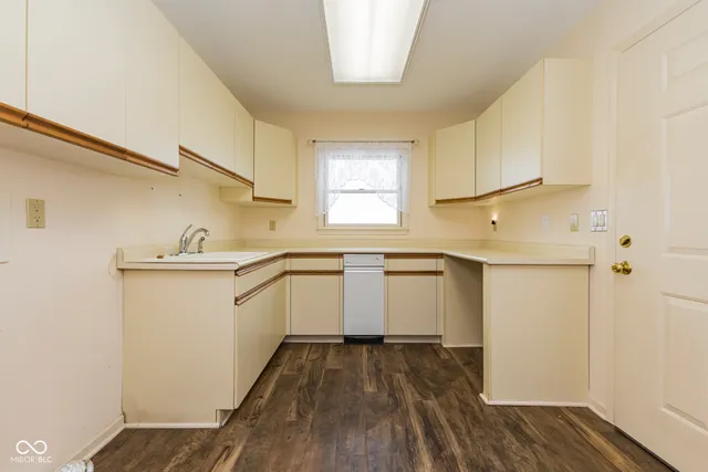 $524,900 | 727 County Rd S 100 West, Hartford City, IN 47348