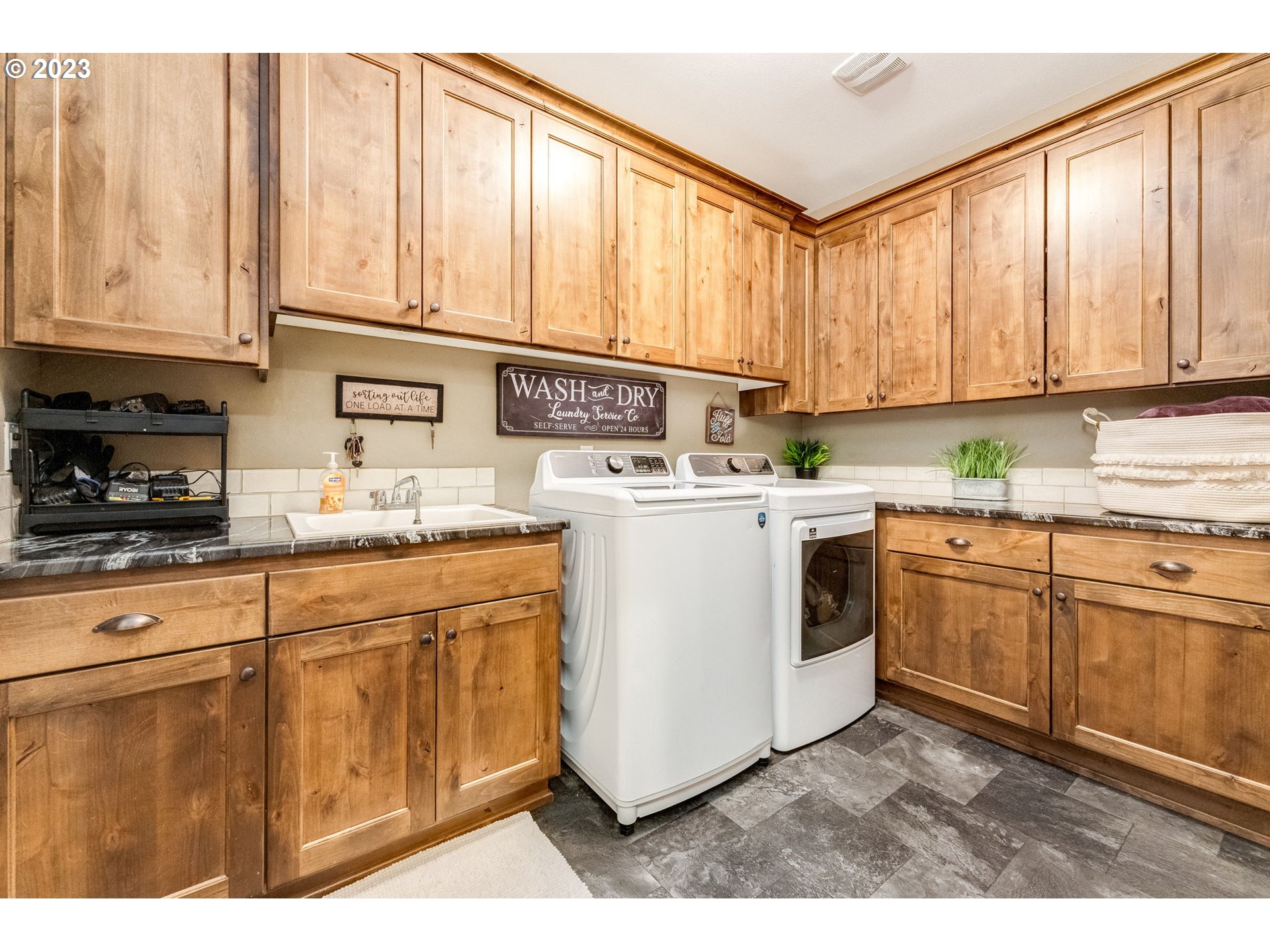 38233 Southwest Laurelwood Road Gaston, OR 97119 - Photo 26 of 43 Gallery Image 26