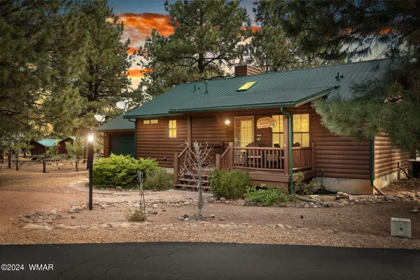 $420,000 | 2708 Palomino Trail, Overgaard, AZ 85933