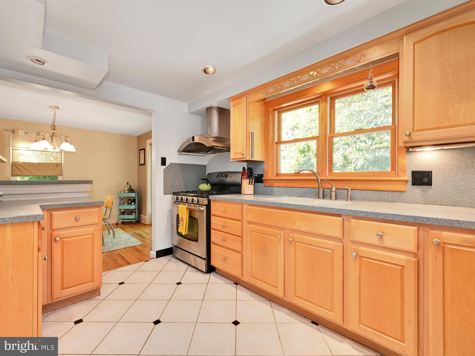 422 Hillside Road New Cumberland, PA 17070 - Photo 10 of 25 Gallery Image 10