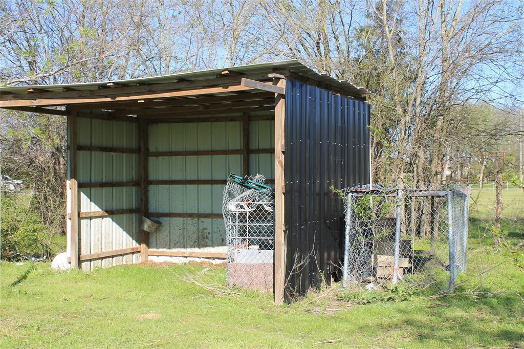 37444 State Highway 64 Wills Point, TX 75169 - Photo 3 of 6 a view of outdoor space and backyard
