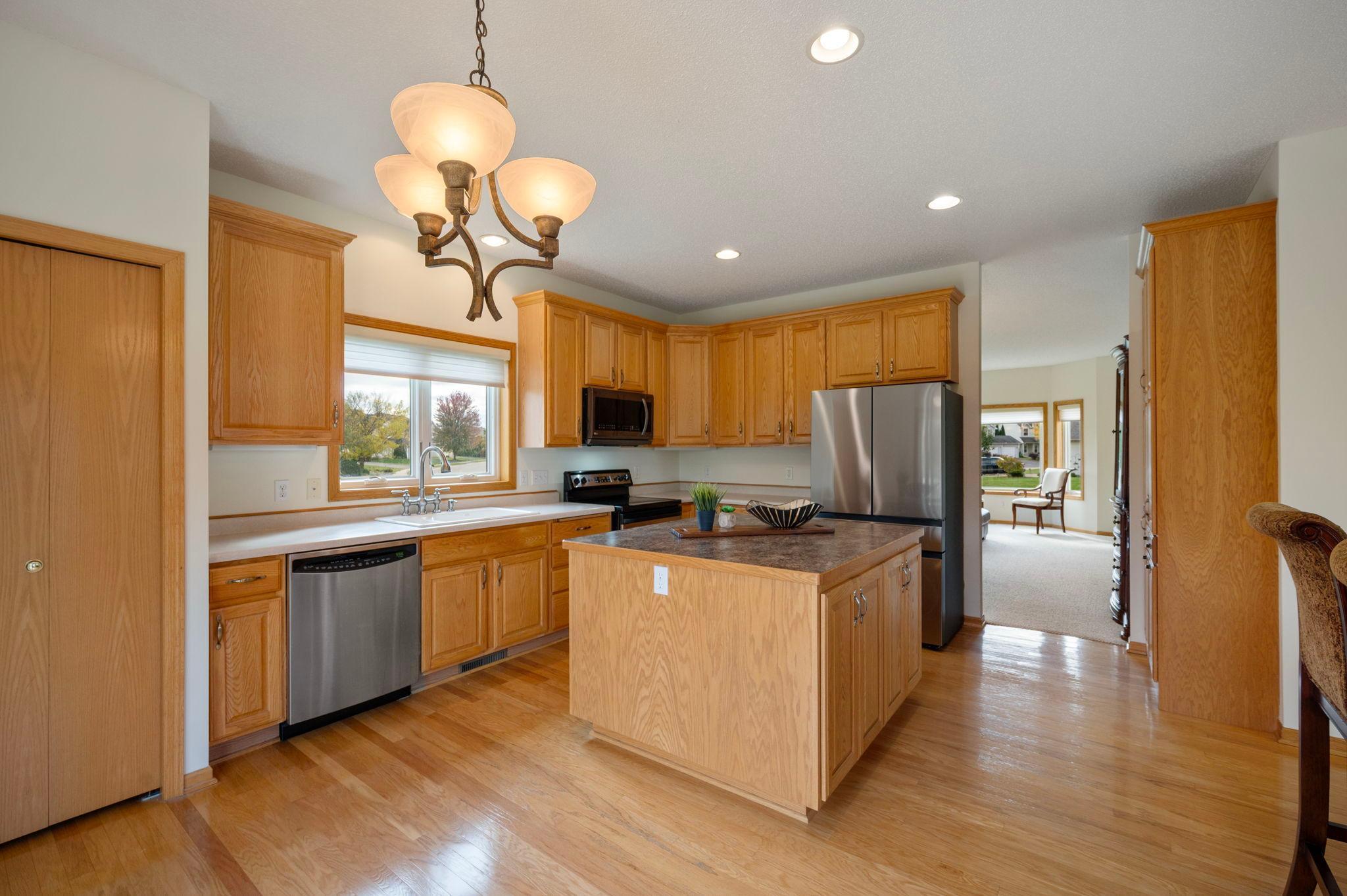 9543 Geisler Road Eden Prairie, MN 55347 - Photo 5 of 41 Gallery Image 5