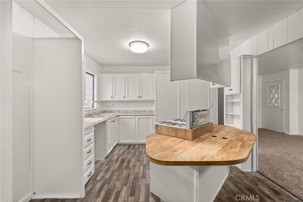 52102 Date Avenue Cabazon, CA 92230 - Photo 14 of 32 a bathroom with a sink and a mirror