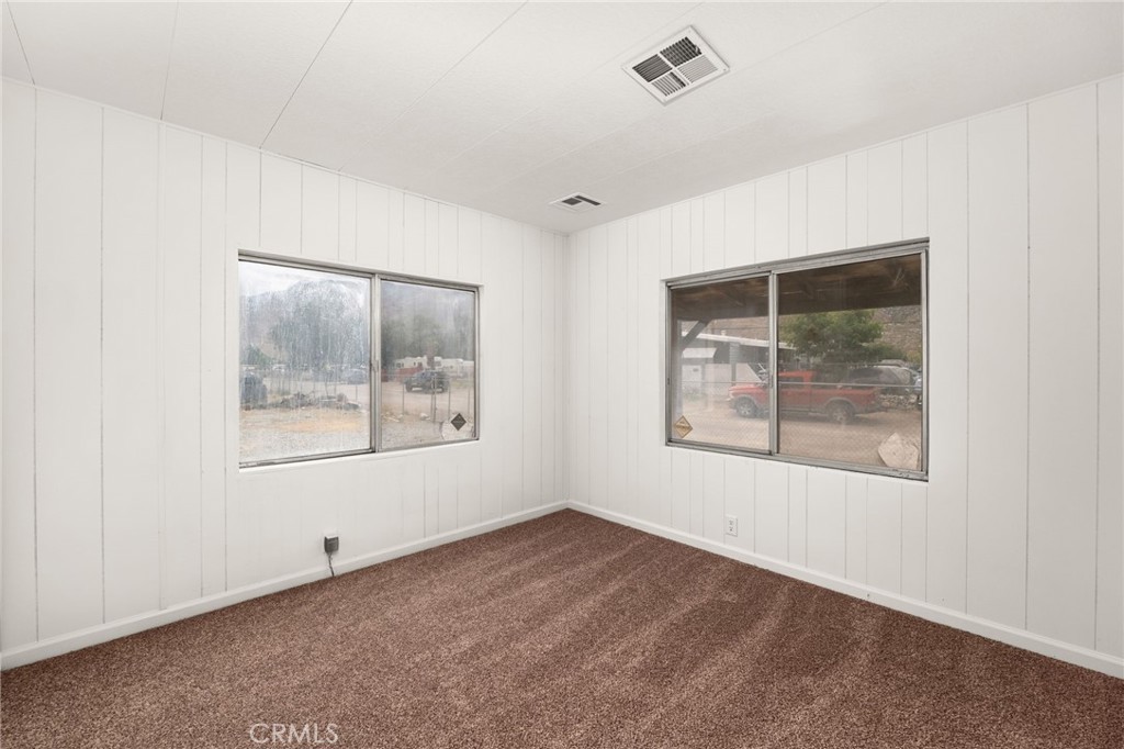 52102 Date Avenue Cabazon, CA 92230 - Photo 20 of 32 an empty room with a window
