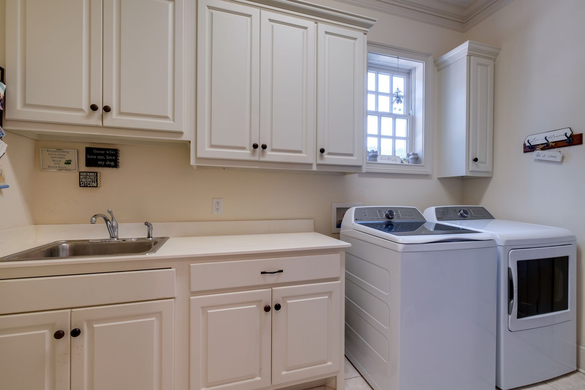 217 Page Road Nashville, TN 37205 - Photo 22 of 61 a kitchen with a sink and cabinets