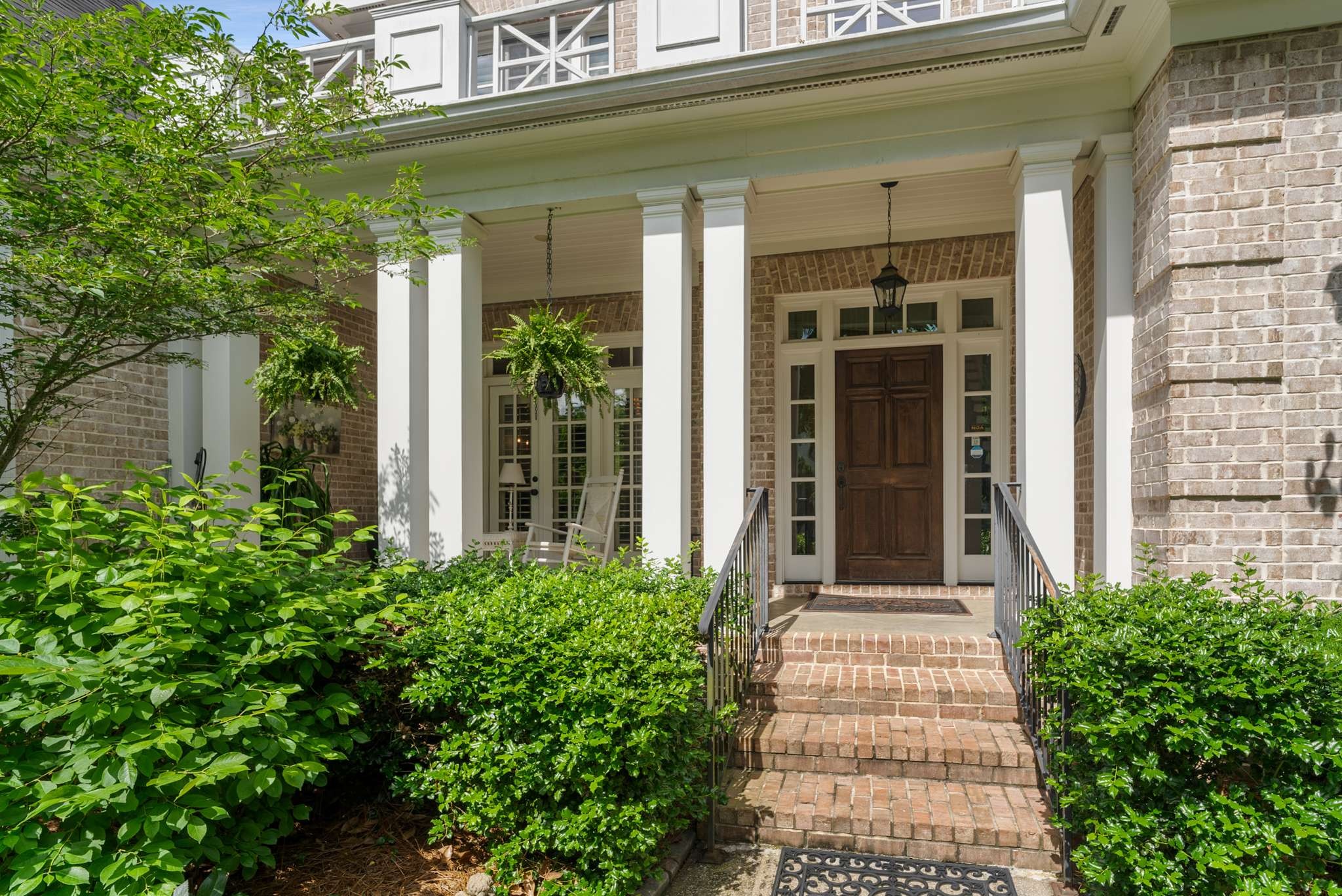 217 Page Road Nashville, TN 37205 - Photo 4 of 61 front view of a house