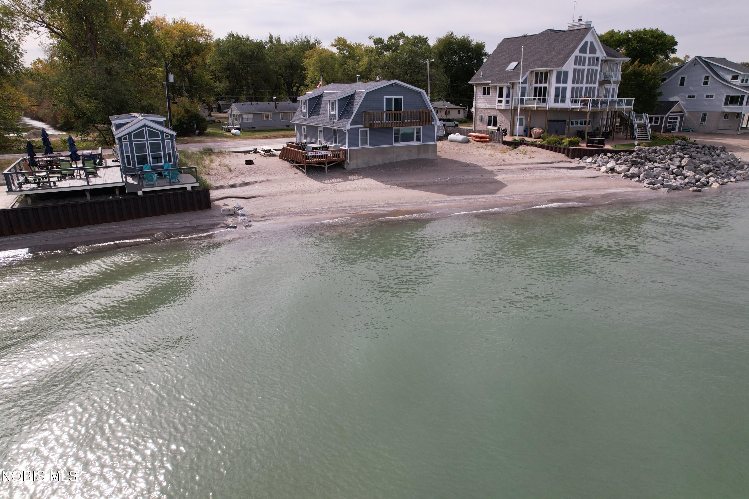 9881 West Locust Point Road Oak Harbor, OH 43449 - Photo 18 of 37 DJI_0403