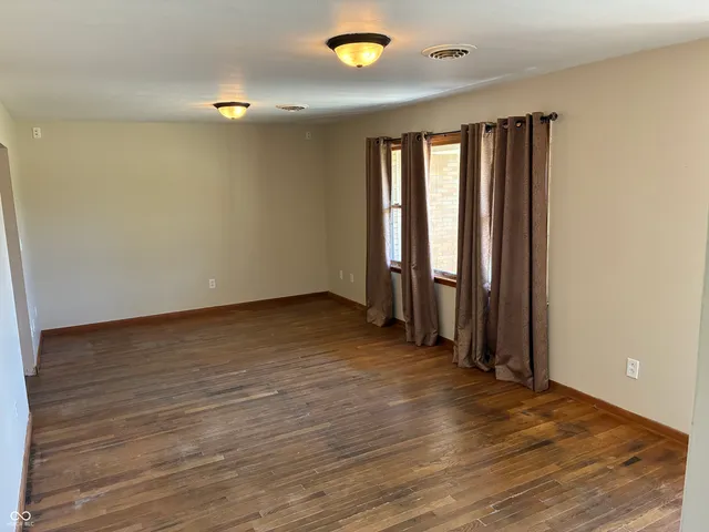 $220,900 | 6000 South Marietta Road, Shelbyville, IN 46176