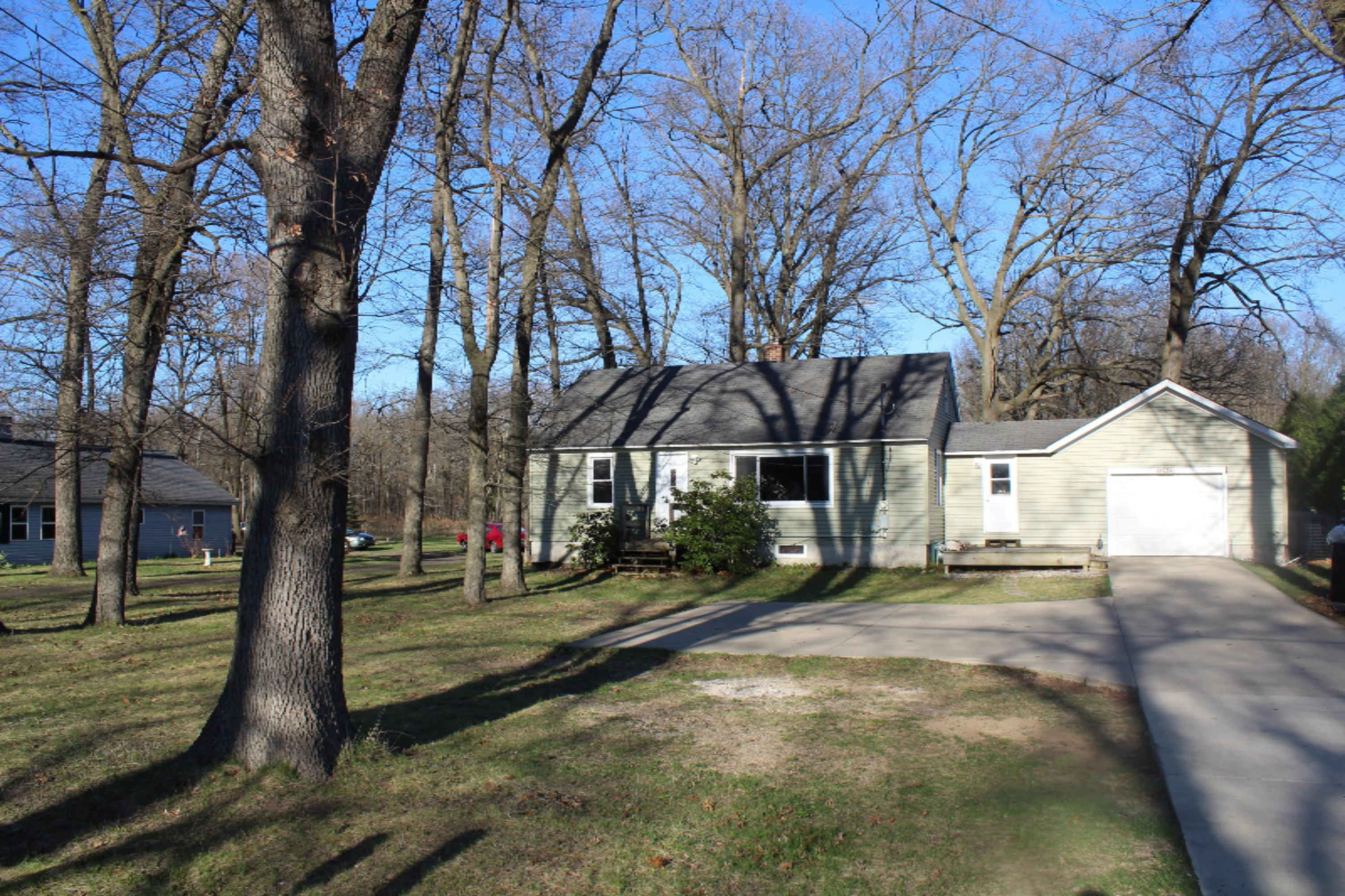 2084 South Mill Iron Road Muskegon, MI 49442 - Photo 5 of 30 IMG_0812