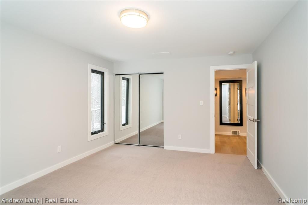 4592 Rolling Ridge Road West Bloomfield, MI 48323 - Photo 26 of 46 Gallery Image 26