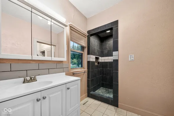 $285,000 | 1710 East National Avenue, Brazil, IN 47834