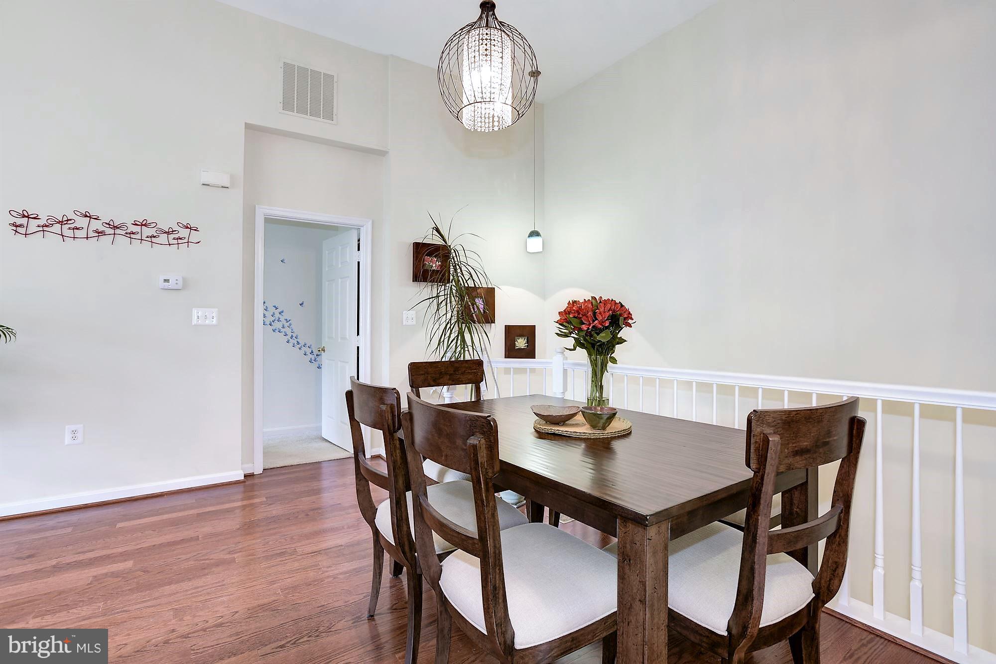 11400 Windleaf Court, Unit 47 Reston, VA 20194 - Photo 8 of 28 Plenty of space for dinner.
