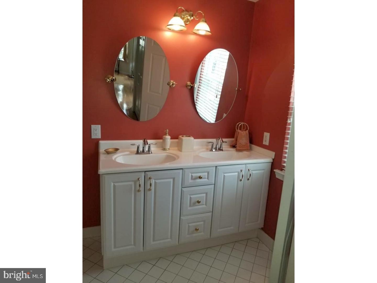 33 Pizzullo Road Hamilton, NJ 08690 - Photo 16 of 25 Master Bathroom