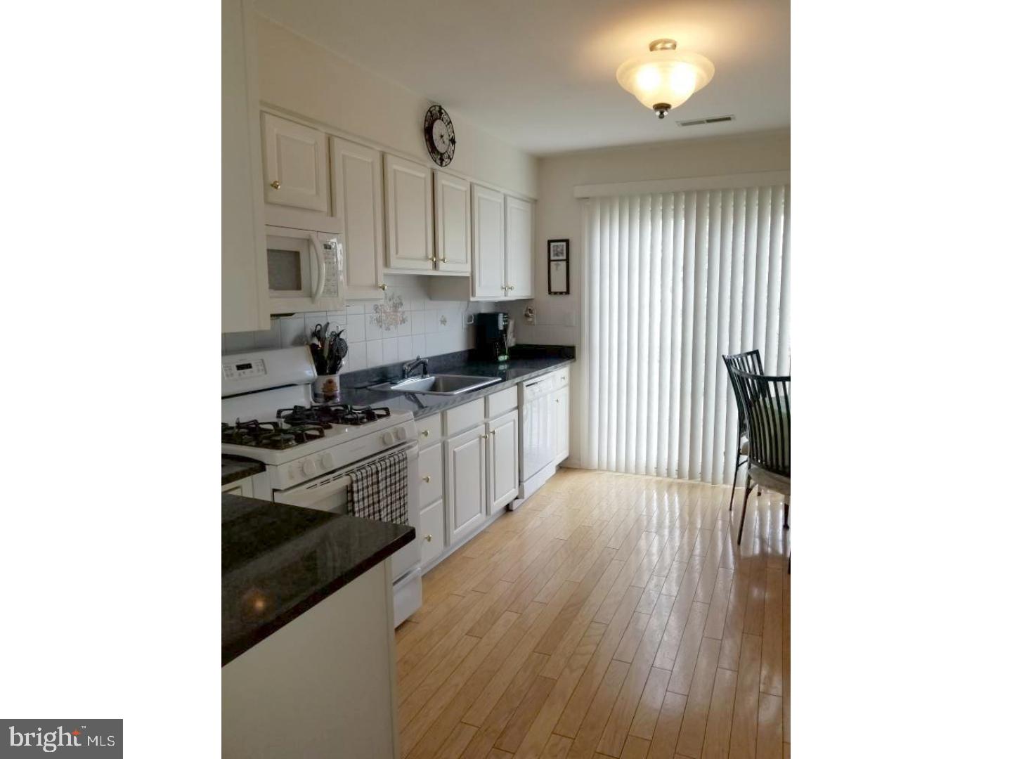 33 Pizzullo Road Hamilton, NJ 08690 - Photo 7 of 25 Kitchen