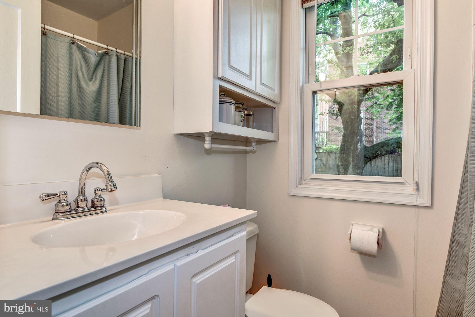 1018 Strout Street Silver Spring, MD 20901 - Photo 18 of 22 Bath