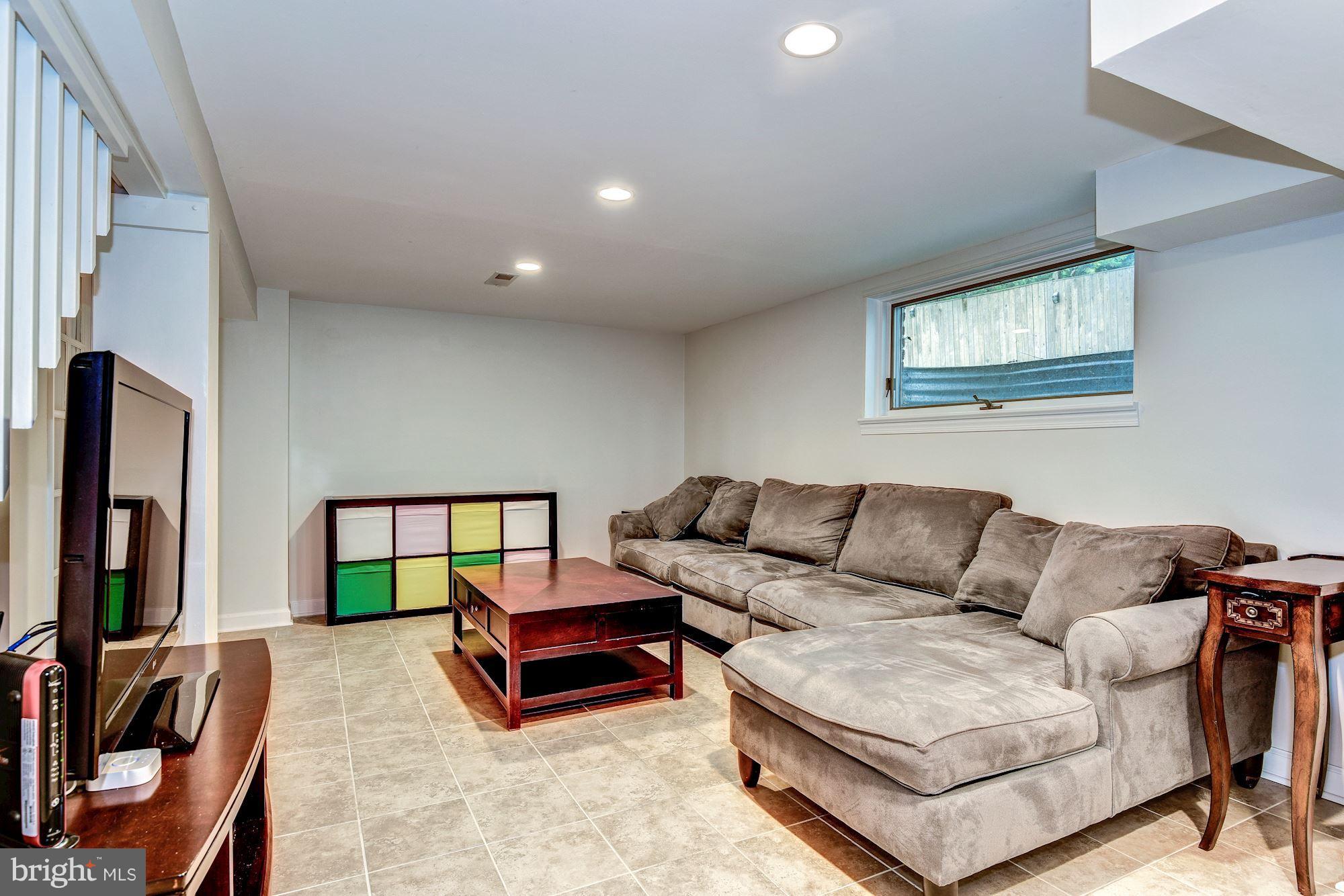 1018 Strout Street Silver Spring, MD 20901 - Photo 9 of 22 Family Room