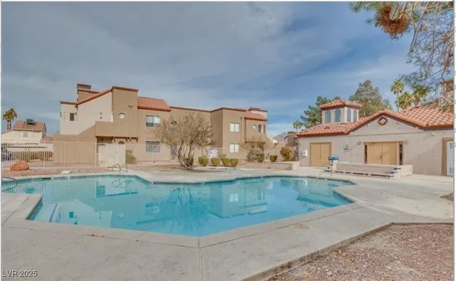 $1,495 | 2962 Juniper Hills Boulevard, Unit 102, Las Vegas, NV 89142