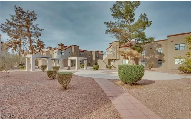 $1,495 | 2962 Juniper Hills Boulevard, Unit 102, Las Vegas, NV 89142