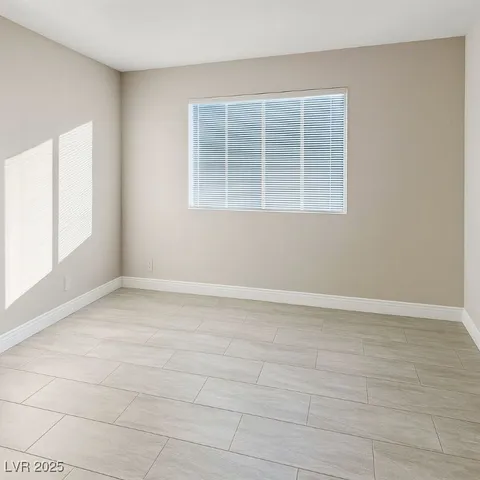 $1,495 | 2962 Juniper Hills Boulevard, Unit 102, Las Vegas, NV 89142