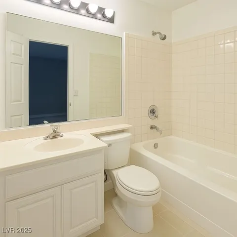 $1,495 | 2962 Juniper Hills Boulevard, Unit 102, Las Vegas, NV 89142