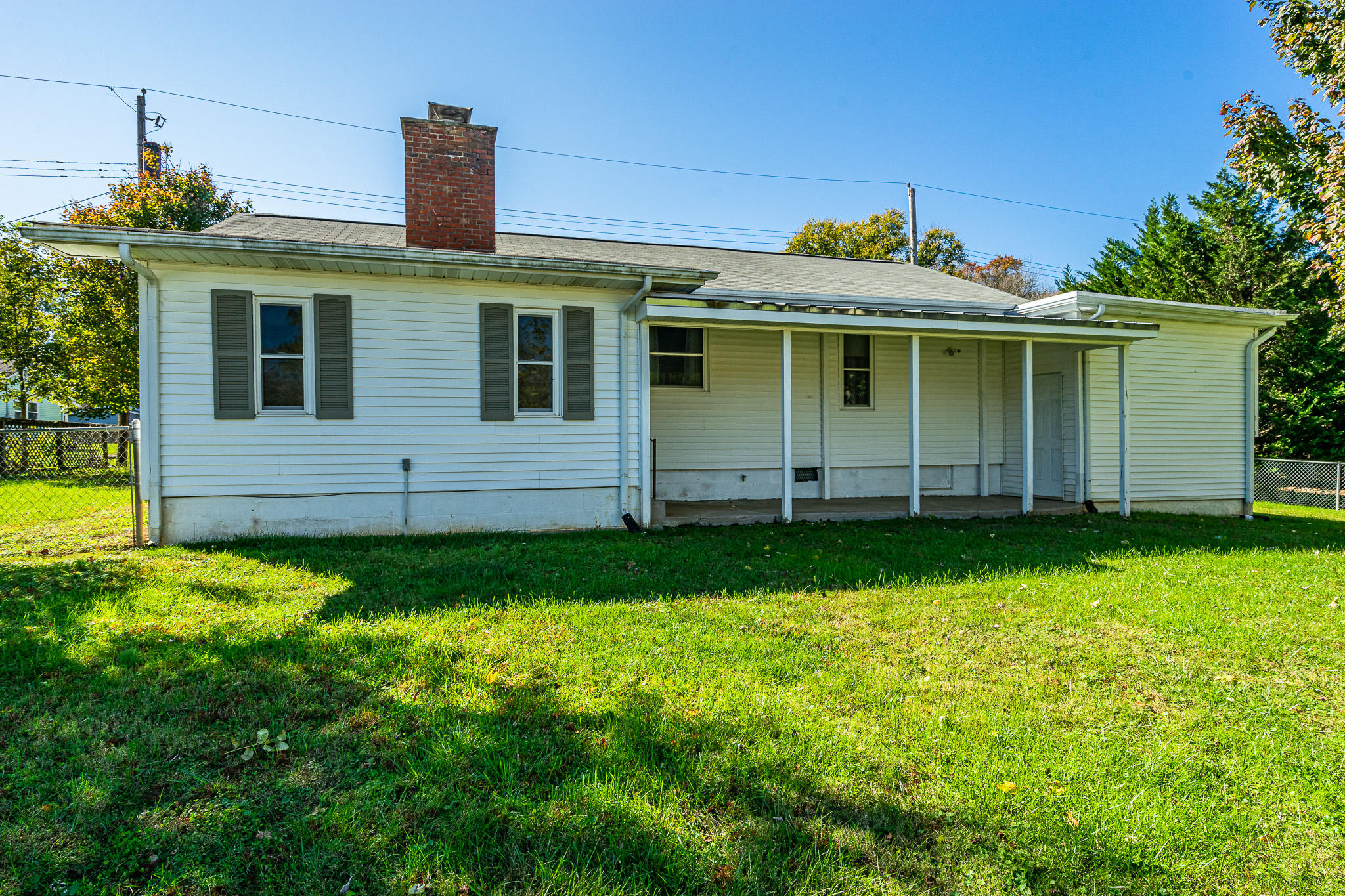 106 Tilden Road Oak Ridge, TN 37830 - Photo 2 of 26 106Tilden-34