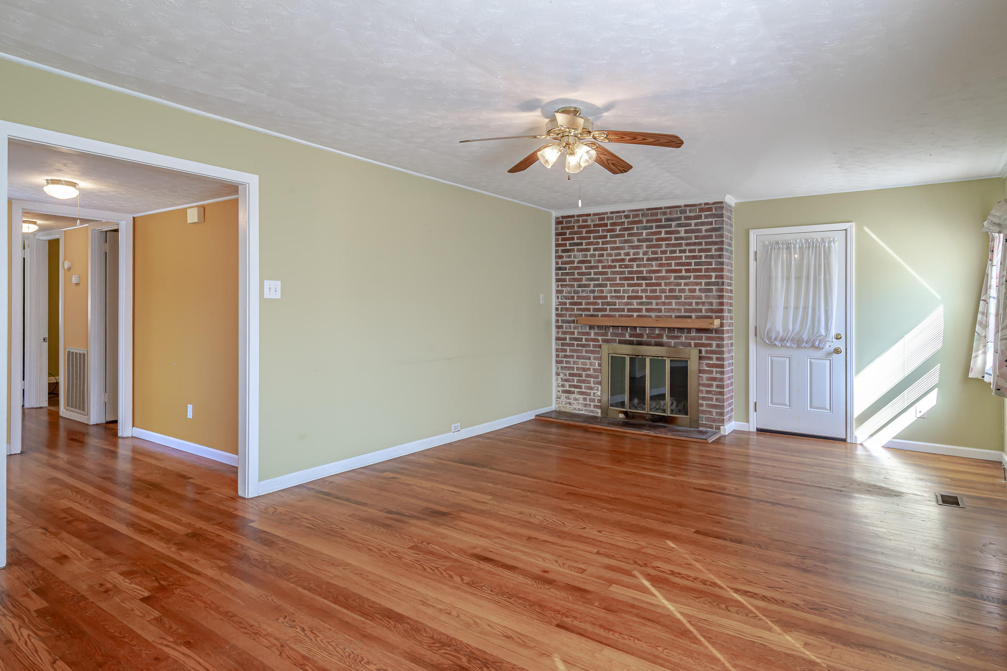 106 Tilden Road Oak Ridge, TN 37830 - Photo 5 of 26 106Tilden-15