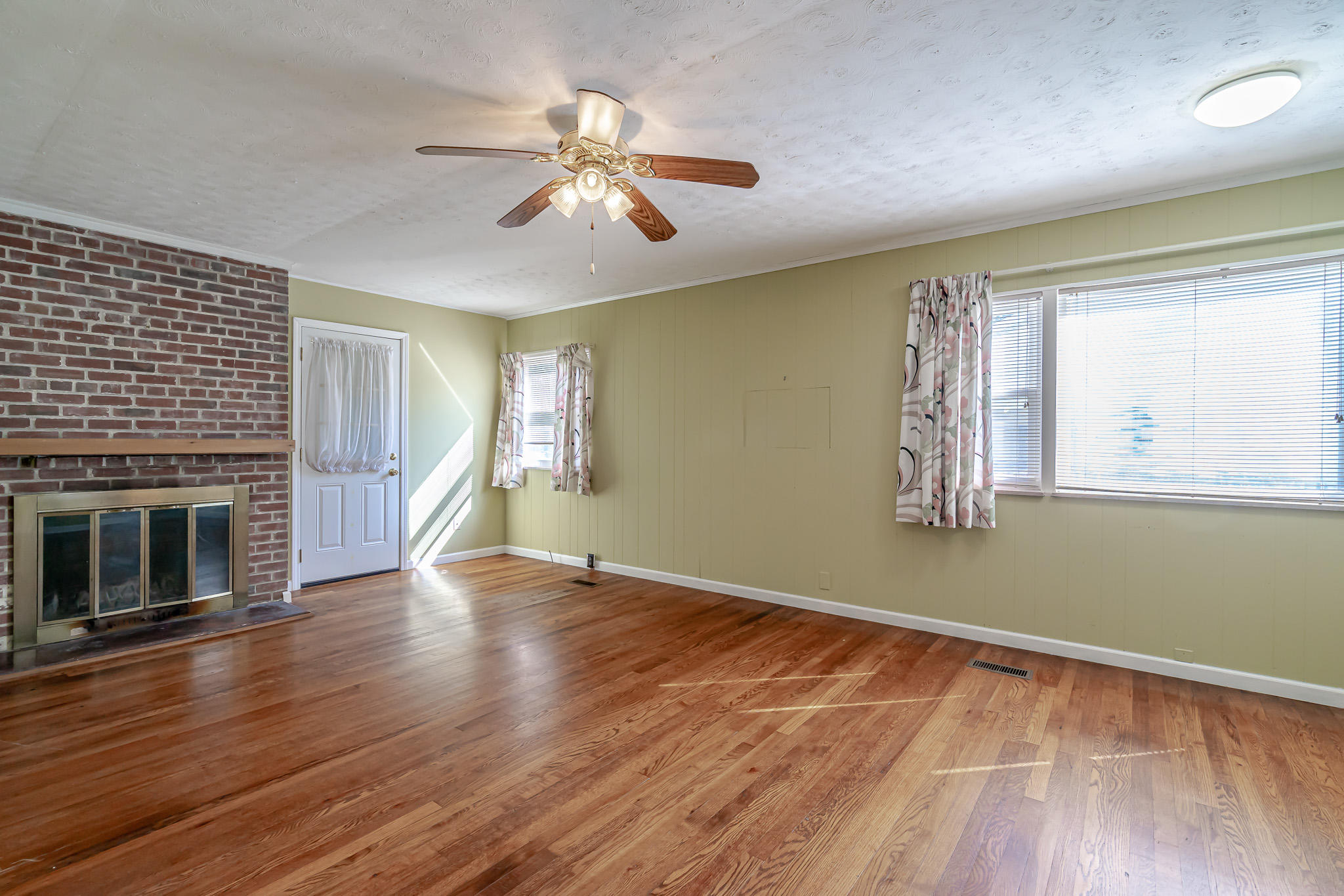106 Tilden Road Oak Ridge, TN 37830 - Photo 6 of 26 106Tilden-17