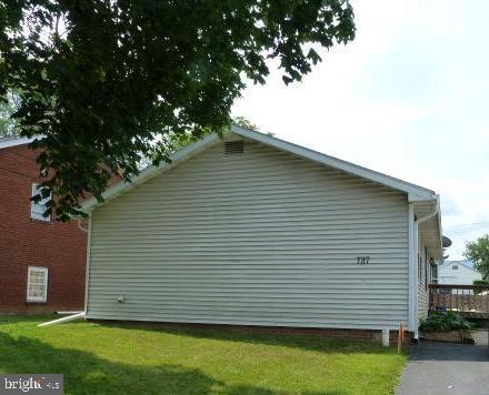 737 Park Road Hagerstown, MD 21740 - Photo 4 of 23 Gallery Image 4
