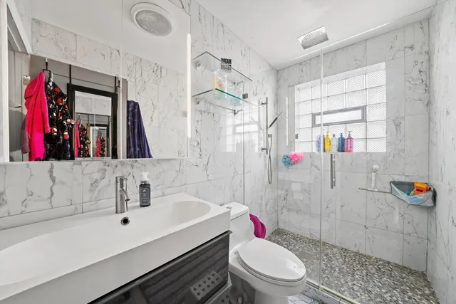 $2,900 | 8819 North Wisner Street, Unit 2, Niles, IL 60714