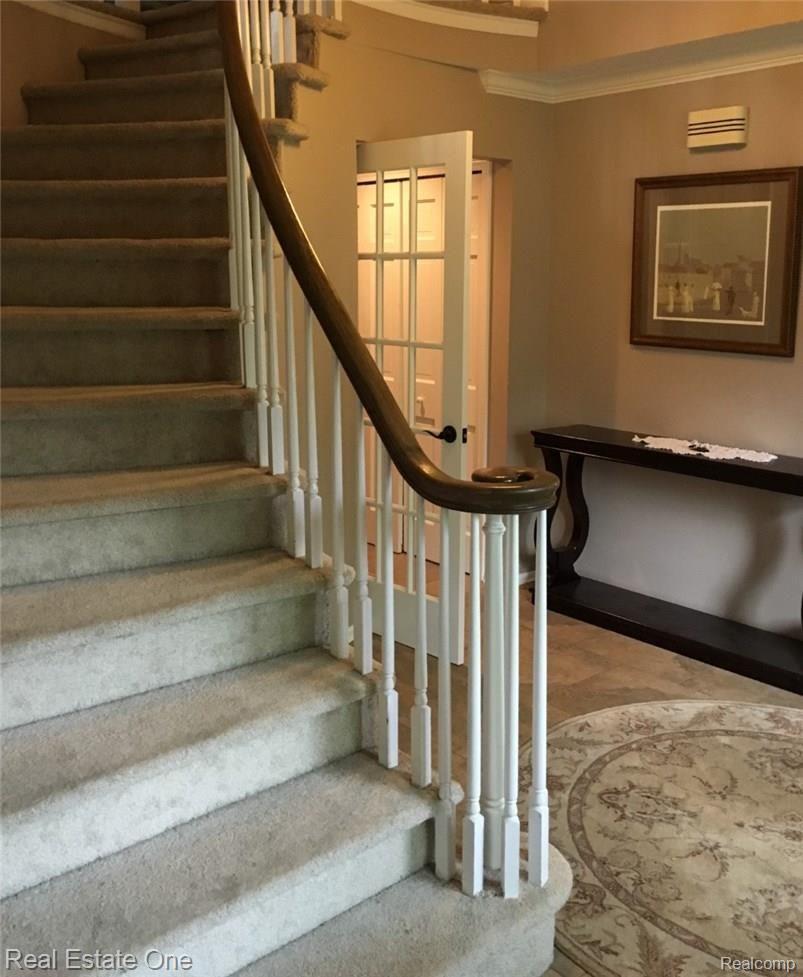 1836 Jason Circle Rochester, MI 48306 - Photo 31 of 45 Staircase