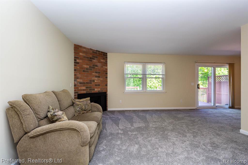 41944 Cherry Hill Road Novi, MI 48375 - Photo 11 of 44