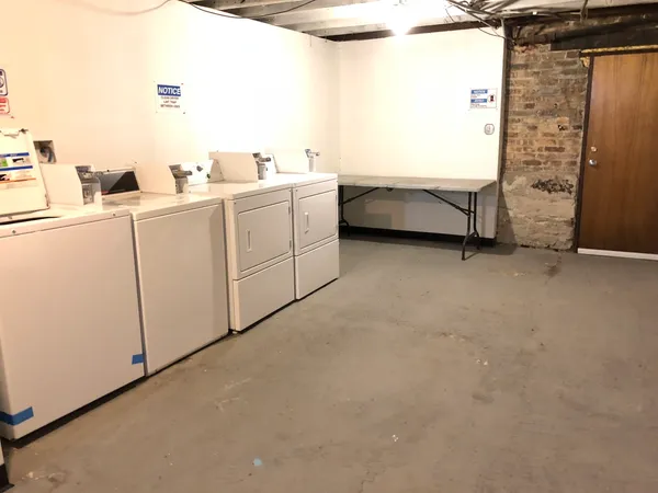 $1,285 | 2215 South Albany Avenue, Unit 1RB, Chicago, IL 60623