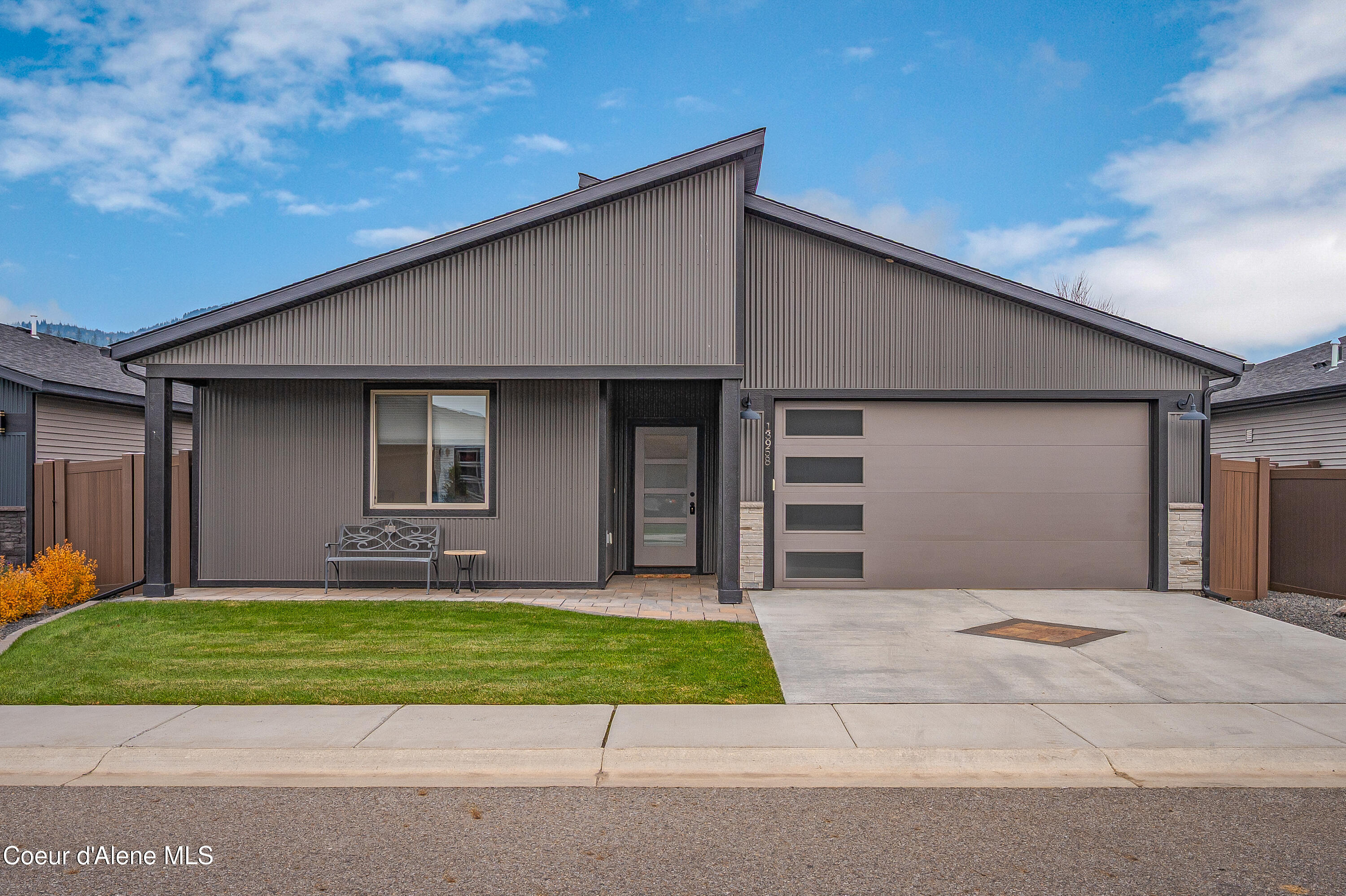 13958 Rainier Loop Rathdrum, ID 83858 - Photo 2 of 44 --2.jpg-FULL