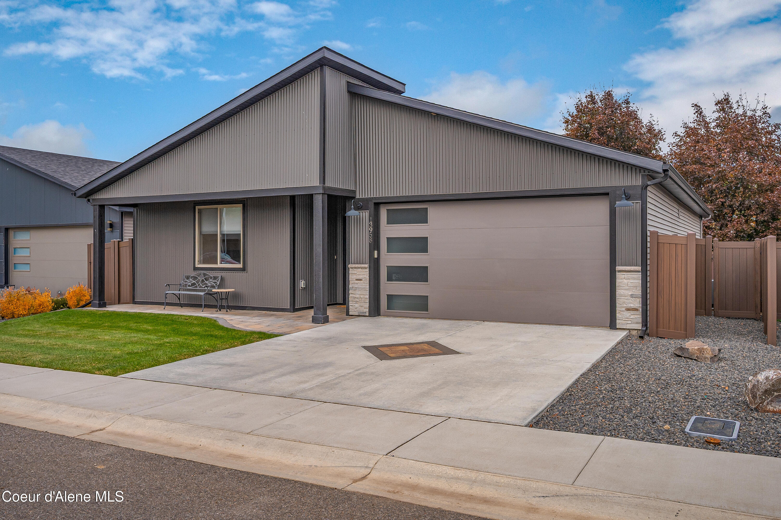 13958 Rainier Loop Rathdrum, ID 83858 - Photo 3 of 44 --3.jpg-FULL