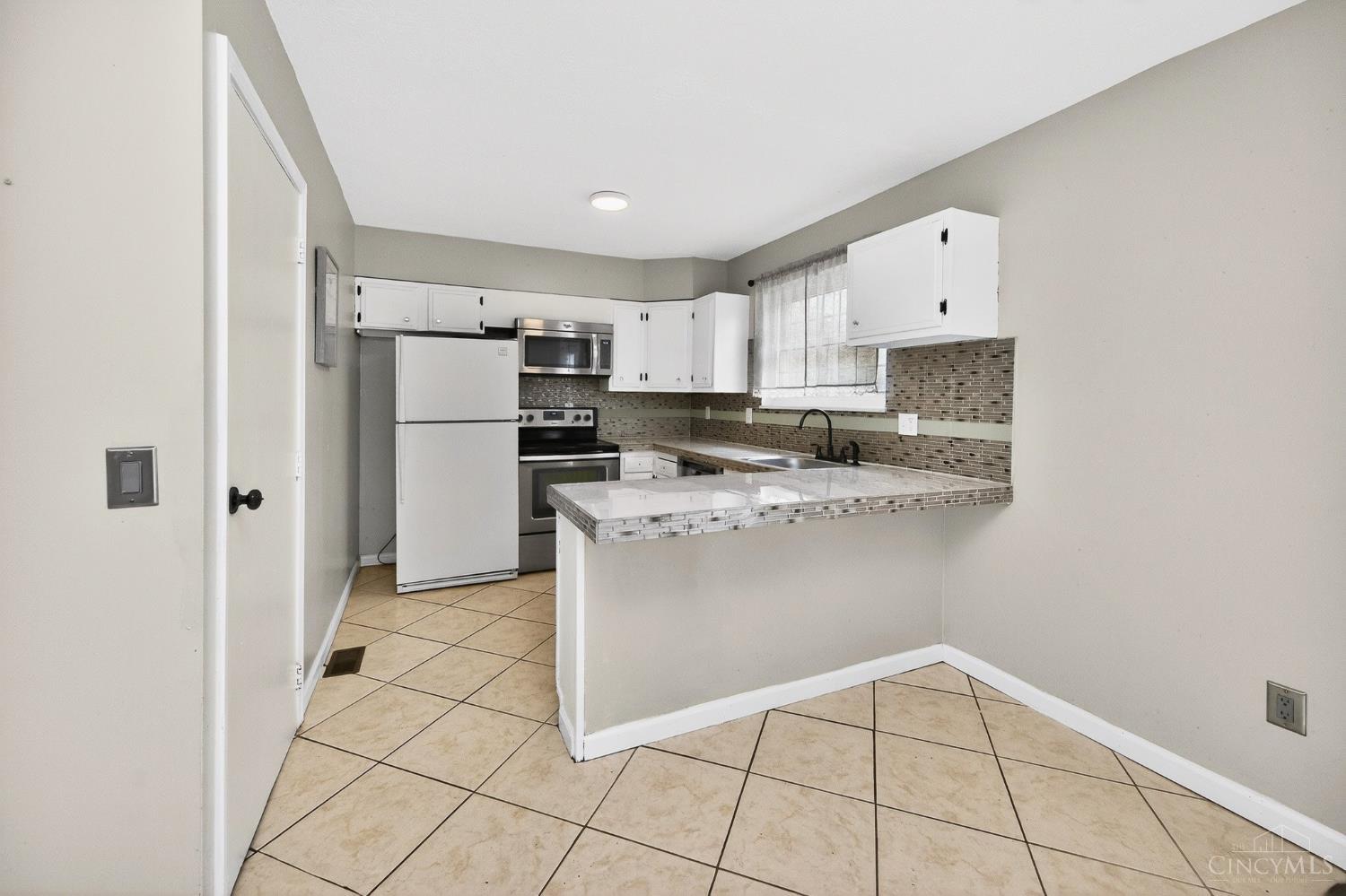 11839 Hamlet Road Forest Park, OH 45240 - Photo 19 of 46