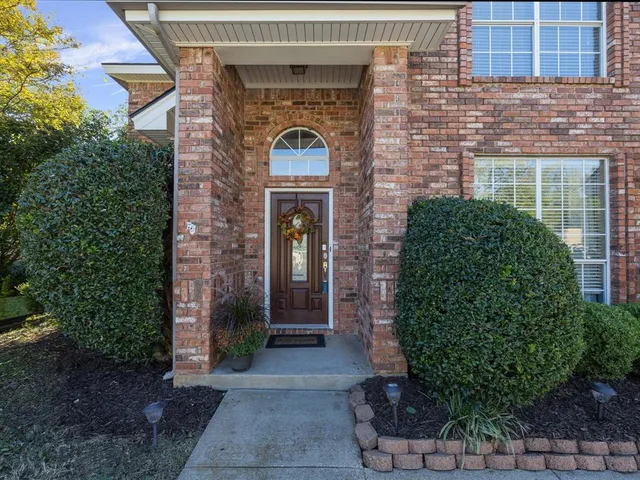 $550,000 | 3428 Pembroke Place, Bedford, TX 76021