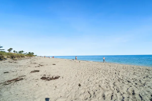 $5,450 | 21 Oceanview Drive, Unit C, Ocean Ridge, FL 33435