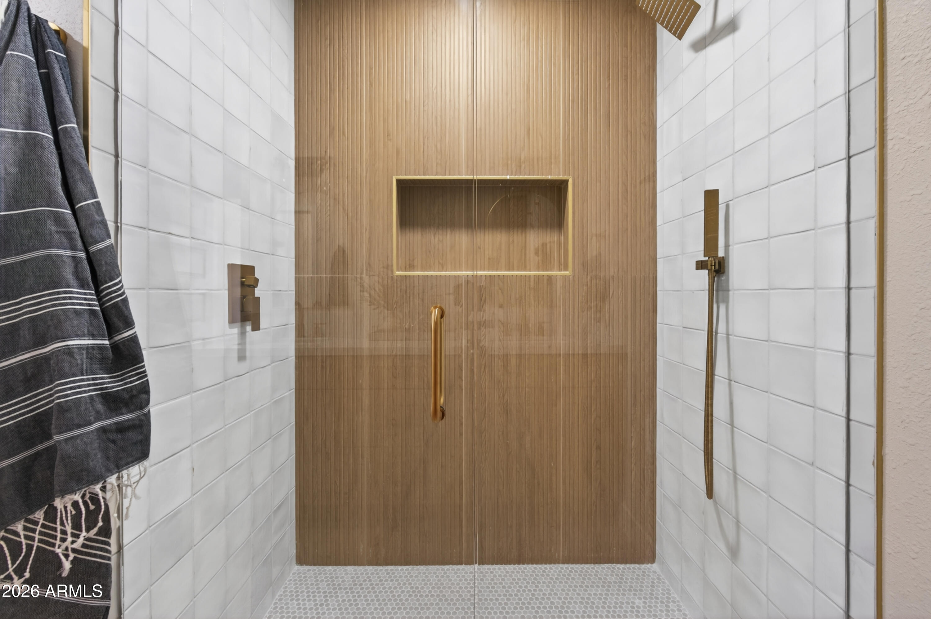 3422 South Terrace Road Tempe, AZ 85282 - Photo 19 of 43 a view of bathroom with shower