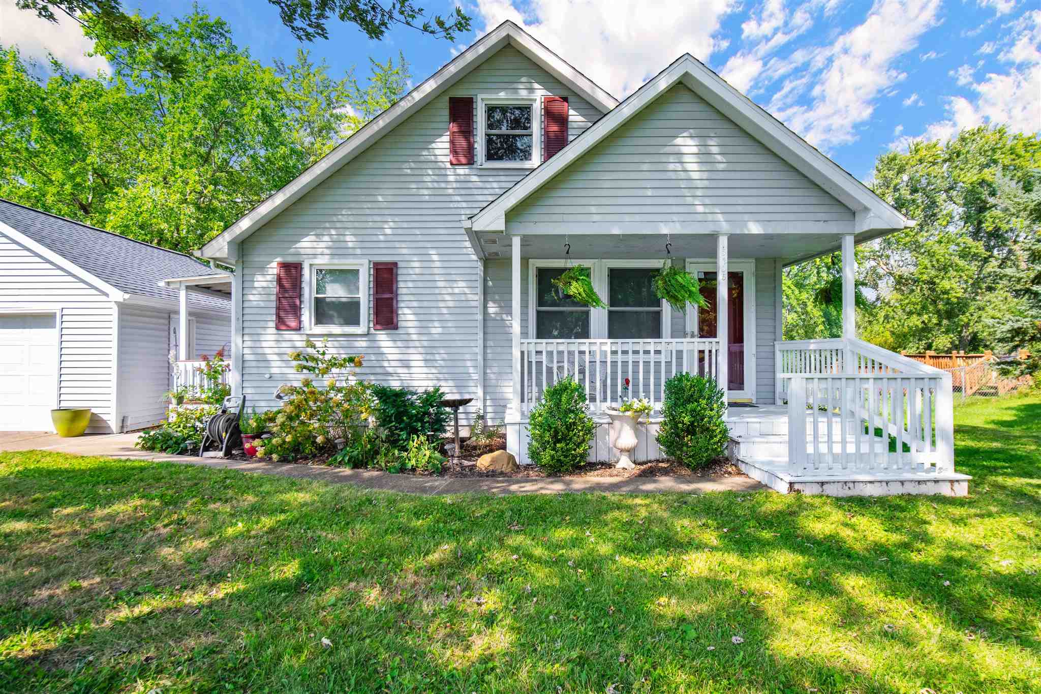 15205 Auburn Road Fort Wayne, IN 46845 - Photo 2 of 34